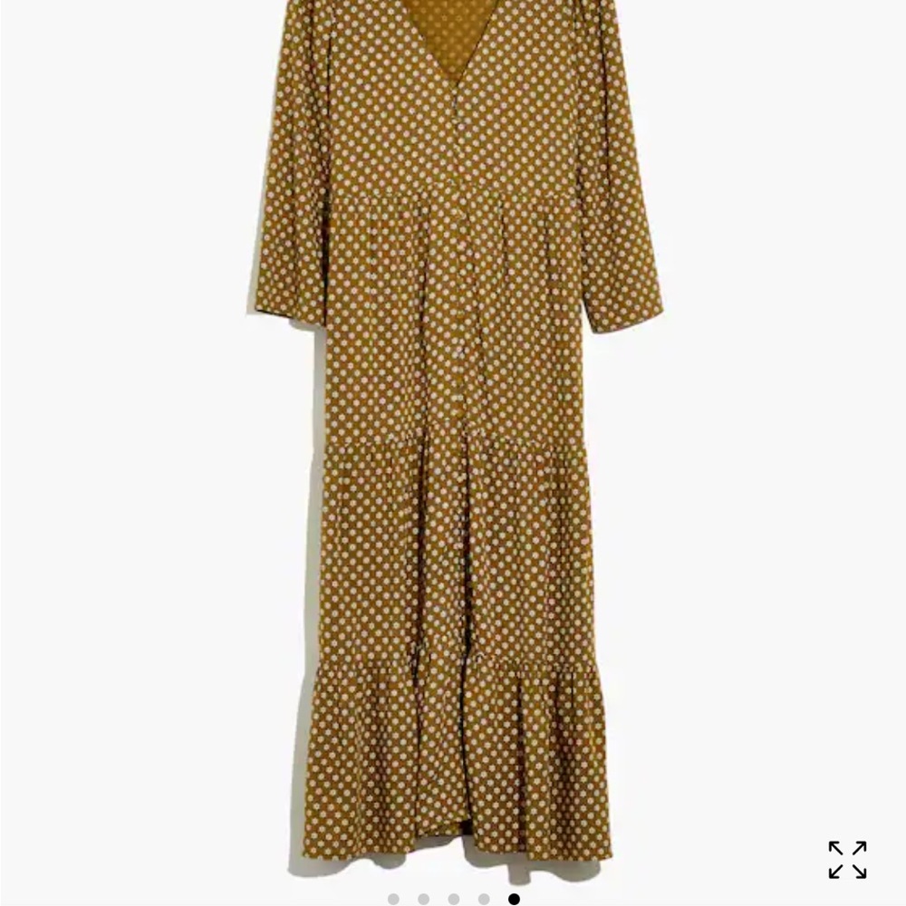Madewell V-Neck Tiered Button-Front Midi Dress in Daisies Forever